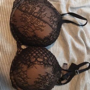 Victoria secret bombshell/plunger size 38D